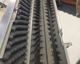 Large rifle shipping crate aluminum (Safari) with foam inserts 