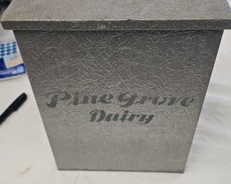 vintage dairy box Pine Grove 