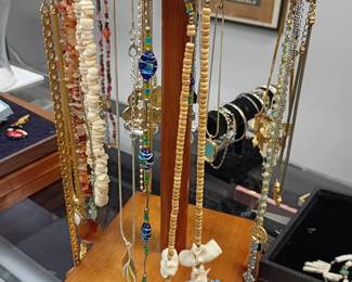 costume jewelry 