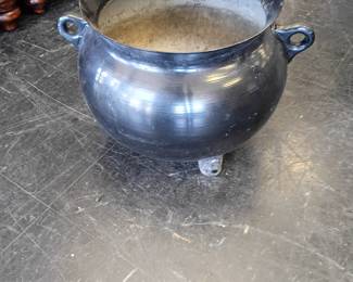 iron planter 