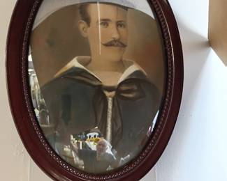 vintage bubble glass pic frame 