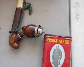 pipe and tobacco tin 