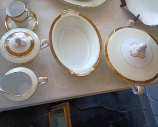 Noritake 111 pc set 