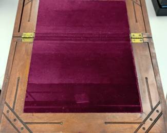 antique gentlemen's traveling desk 