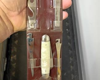Awesome Jeep Pocketknife set 