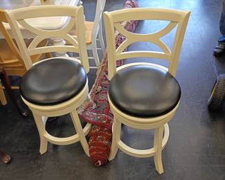 swivel stools 