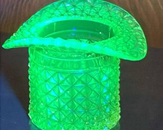 03 Fenton Uranium Glass Top Hat