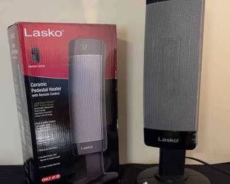 Lasko Ceramic Pedestal Heater With Remote Control