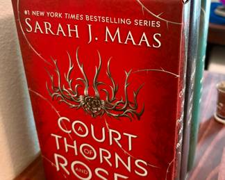  Court Thorns Roses Book Set