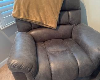 Elect recliner 
Heat/massage
43 wide x 41 tall x 39 deep