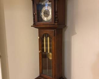 Howard miller Clock
19 wide x 80 tall x 11 deep