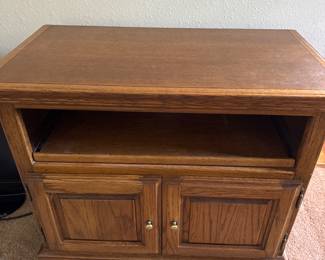Tv stand
30 1/2 wide x 25 tall x 17 deep