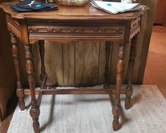 Beautiful wood , Radio Table in great condition.