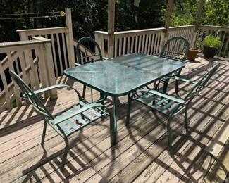 Various Patio Sets / Patio Umbrellas