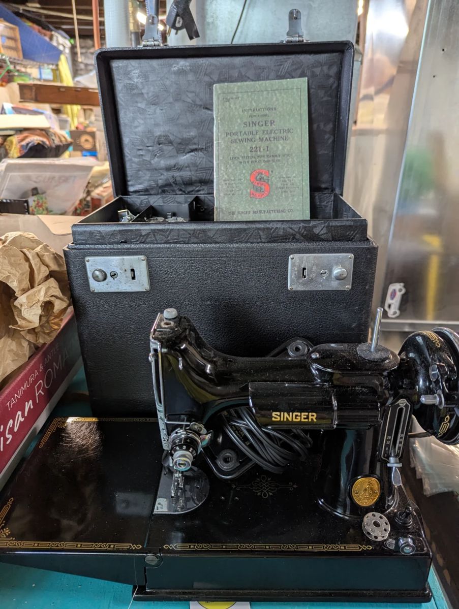 Singer Featherweight