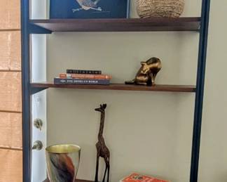 • George Nelson OMNI wall unit / book storage