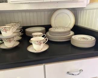 Lichfield pattern by Royal Doulton