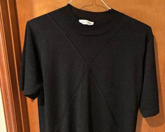 French Largo Cropped Black Short Sleeve Shirt – Size 3L