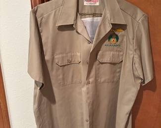 Dickies Tan Button Up Short Sleeve Shirt with Shriner Patch –Size XL