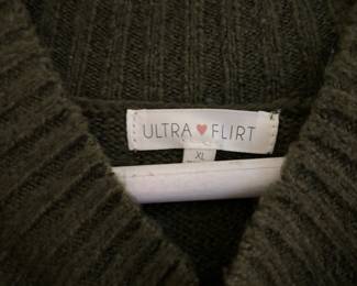 Ultra Flirt Green Sheep Mock-Turtleneck Sweater – Size XL