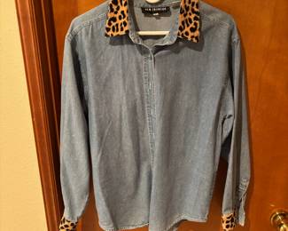 New Frontier Denim Button Up Long Sleeve Shirt with Leopard Print Collar – Size Medium