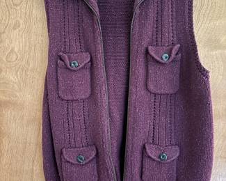 Eddie Bauer Burgundy Zip Up Vest – Size XL