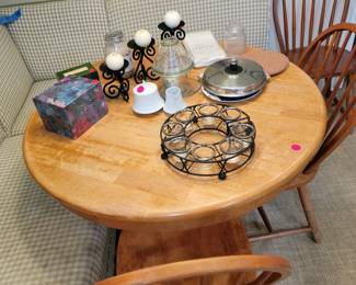 Kitchen table and 4 chairs