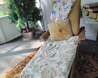 Wicker chaise