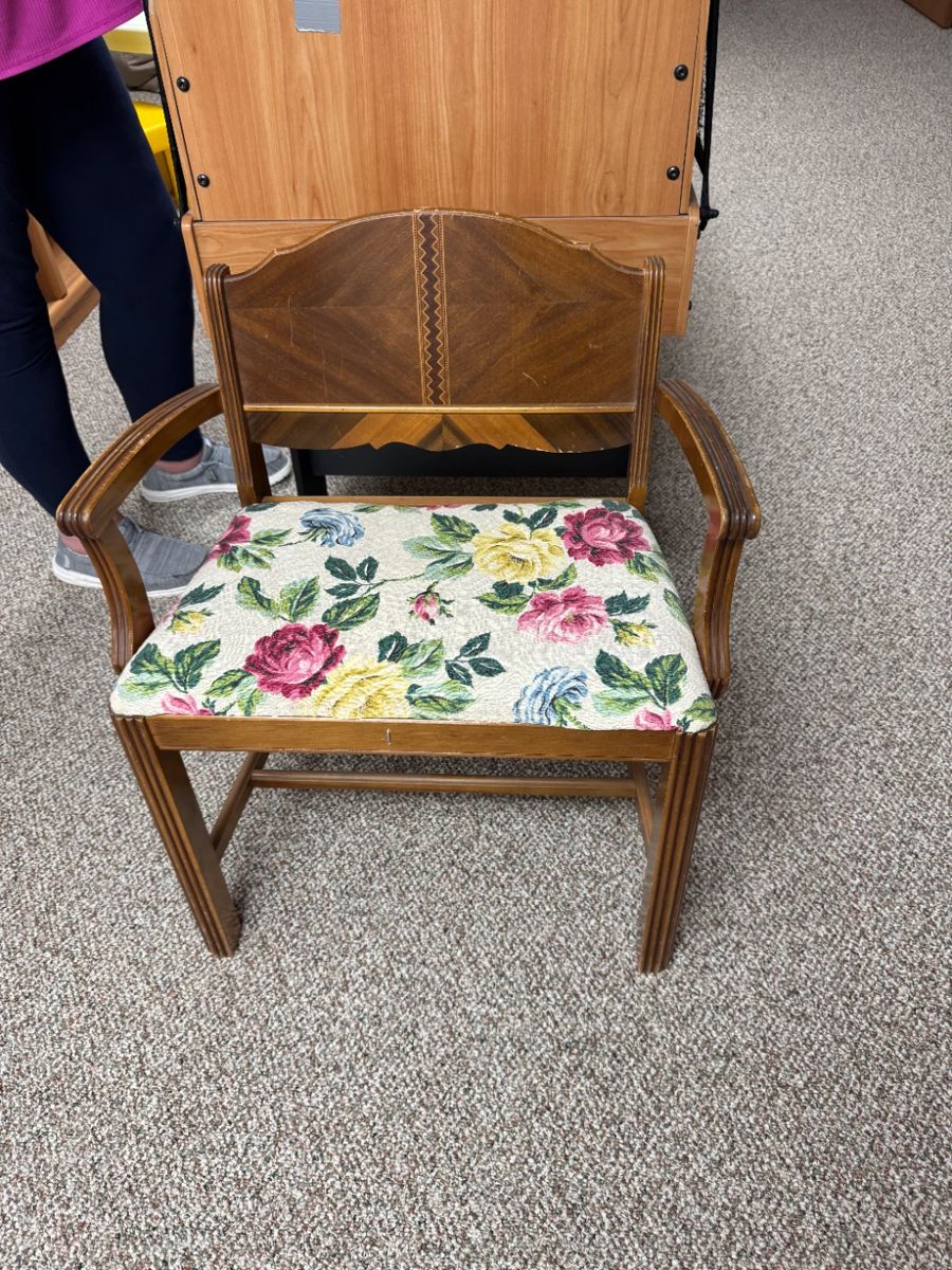 Vintage vanity bench