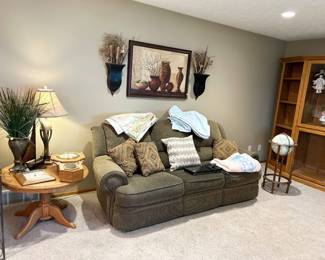 Couch, tables