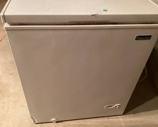 Chest freezer