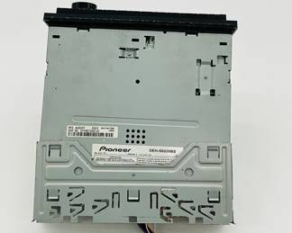 Pioneer CD Audio Receiver / Car Stereo - DEH-S622S
