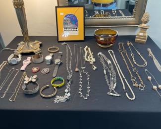 Miscellaneous jewelry