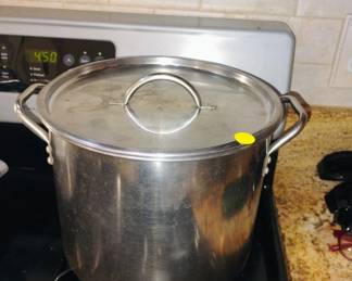 LARGE POT