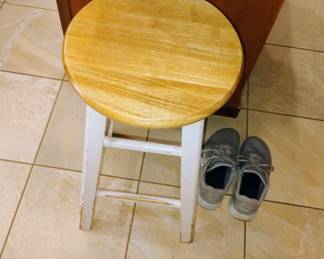STOOL