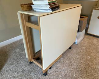 Drop leaf work table