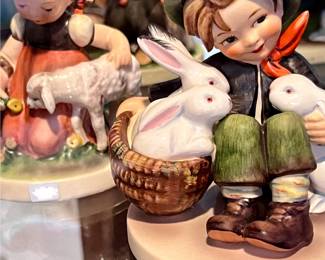 Lots of sweet Hummels