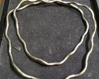 SILVER COIL NECKLACE
