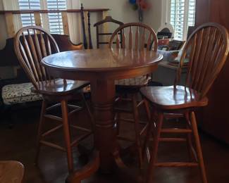 TALL CAFE PEDESTAL TABLE AND TALL CHAIRS