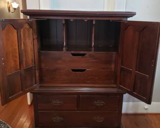 VINTAGE ETHAN ALLEN ARMOIRE INTERIOR