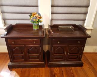 VINTAGE ETHAN ALLEN PAIR OF END TABLES
