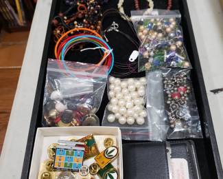 COSTUME JEWELRY, BEADS & PINS