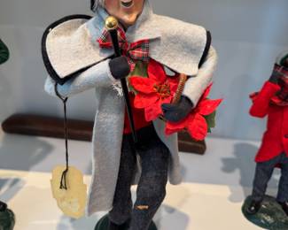 Byers' Choice figures