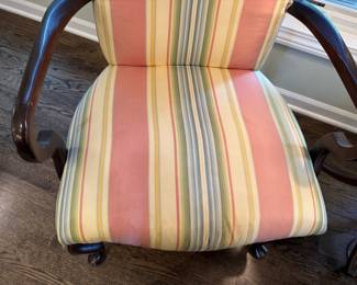 Pr. Queen-Style armchairs