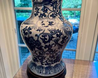 Frederick Cooper blue & white Chinoiserie lamp