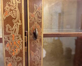 Vintage Chinoiserie lighted cabinet