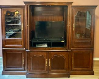 Entertainment Cabinet • TV
