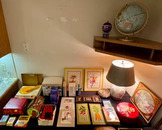 Globe • Vintage Yarn Art • Vintage Kids Toys