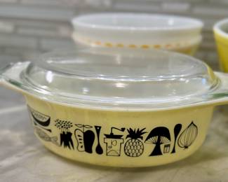 Vintage Pyrex MOD KITCHEN