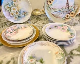 Hand painted plates - Viola Cofee